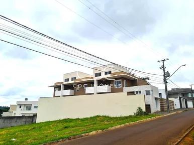 Excelente Sobrado Triplex No Estrela