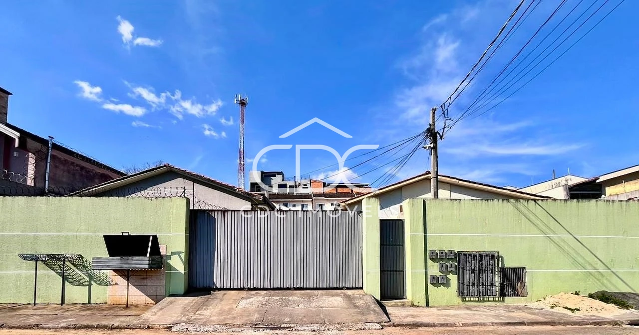 ótima Casa Em Condomínio No Uvaranas