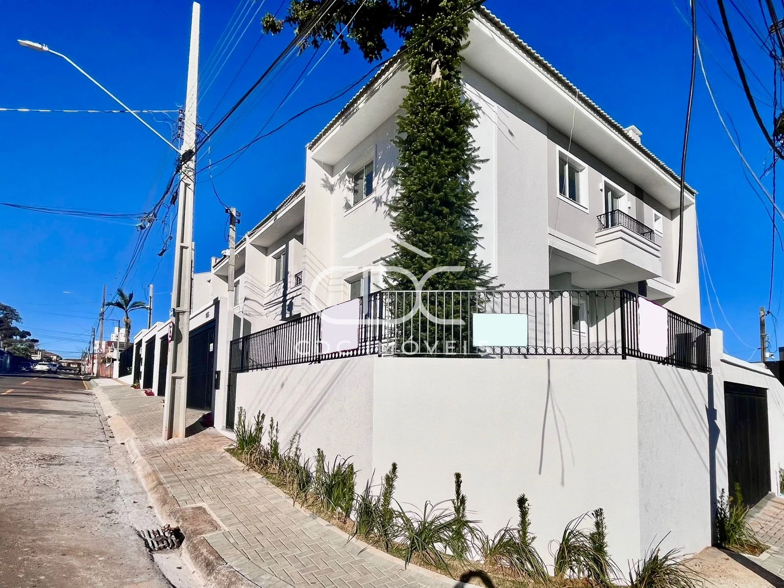 Excelente Sobrado Tríplex No Nova Rússia