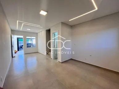 Excelente Sobrado No Nova Rússia