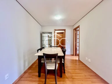 Excelente Apartamento Semimobiliado Em Oficinas