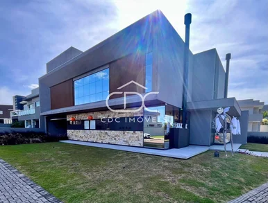 Excelente Residência Em Condomínio Fechado No Jd Carvalho