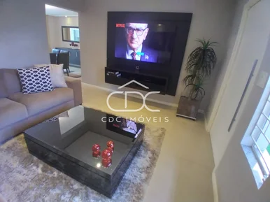 Excelente Residência No Nova Rússia