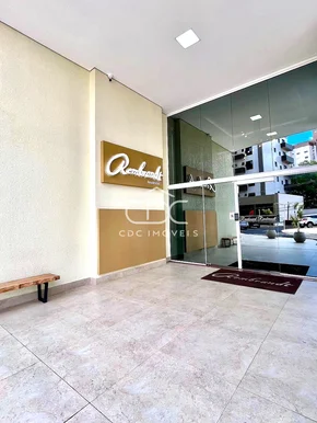 Excelente Apartamento Semimobiliado Central