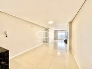 <strong>EXCELENTE APARTAMENTO SEMIMOBILIADO CENTRAL</strong>