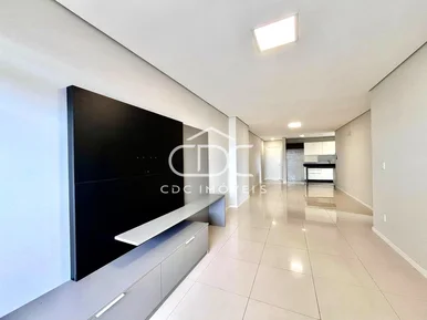 Excelente Apartamento Semimobiliado Central