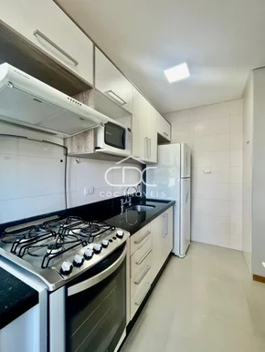 ótimo Apartamento Semimobiliado Central