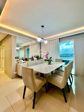 Excelente Apartamento Semimobiliado Em Uvaranas