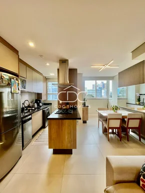Excelente Apartamento Semimobiliado Central
