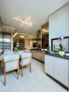 Excelente Apartamento Semimobiliado Central