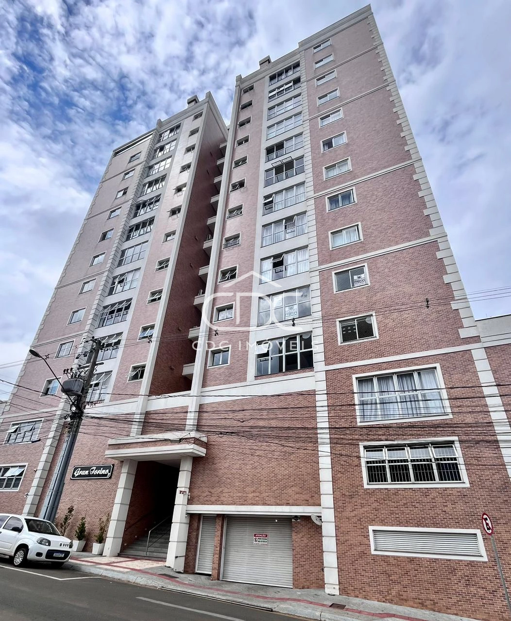 Excelente Apartamento Central