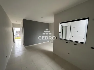 Casa Com 2 Quartos No Cará Cará