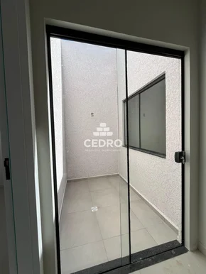 Casa Com 3 Quartos No Cará Cará