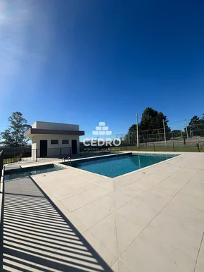 Terreno De 200m² Em Oficinas