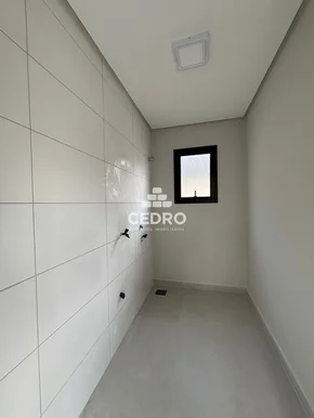 Sobrado Com 3 Quartos, Sendo 1 Suíte, No Bosque Mistral