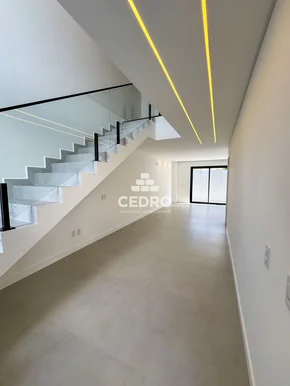 Sobrado Com 3 Quartos, Sendo 1 Suíte, No Jardim Carvalho