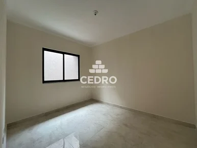 Casa Com 3 Quartos, Sendo 1 Suíte, No Cará Cará
