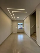 <strong>Sobrado com 3 quartos, sendo 1 suíte, em Órfãs</strong>