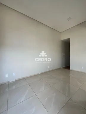 Casa Com 3 Quartos, Sendo 1 Suíte, Em Uvaranas