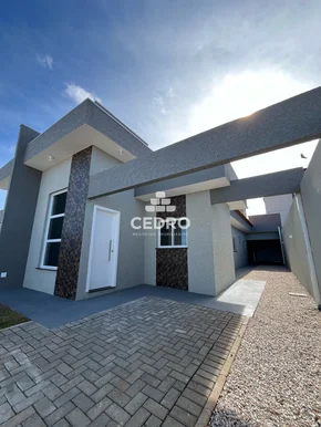 Casa Com 3 Quartos, Sendo 1 Suíte, Em Uvaranas