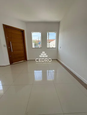 Sobrado Com 3 Quartos, Sendo 1 Suíte, No Contorno