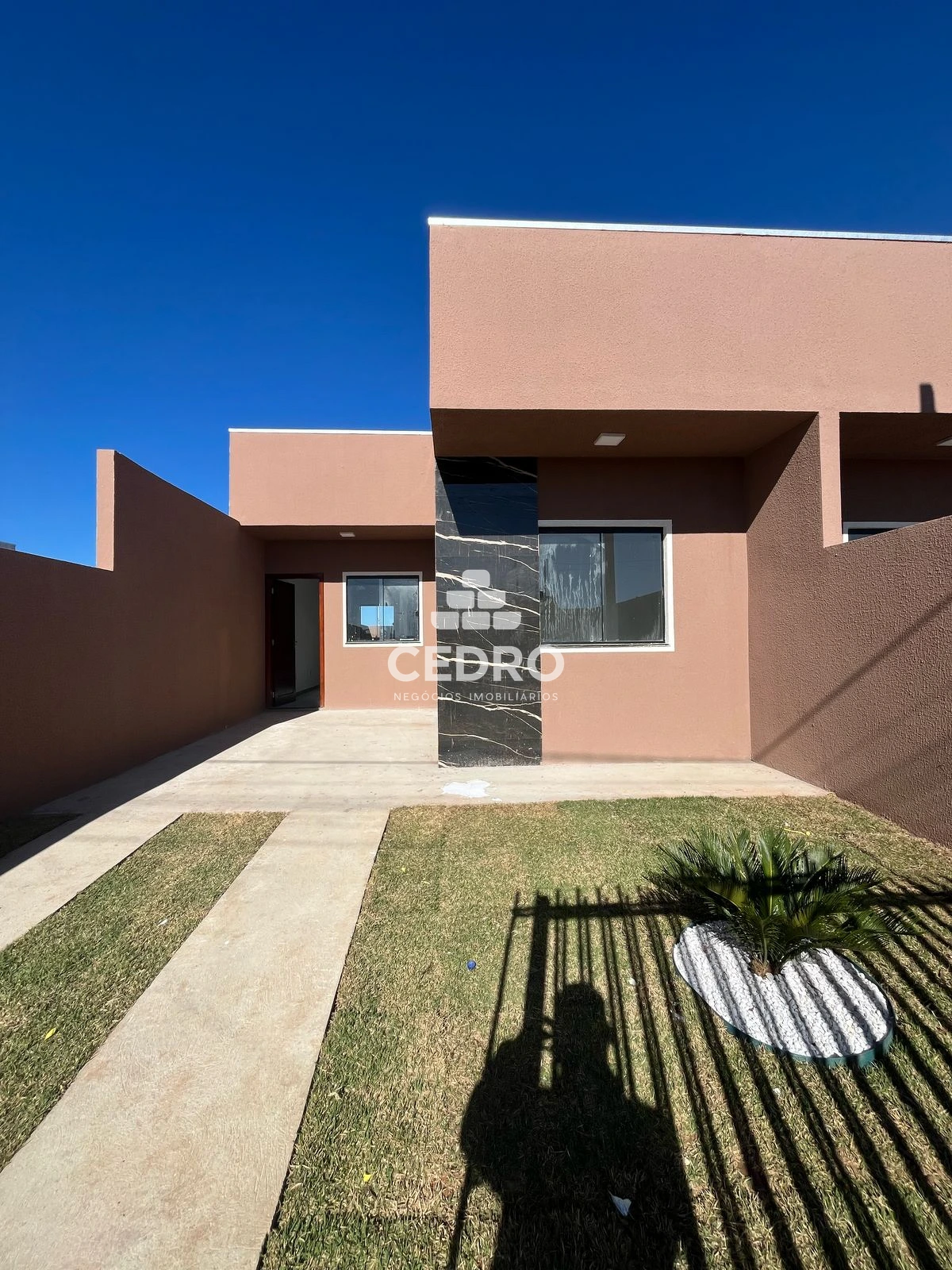 Casa Com 2 Quartos Na Colônia Dona Luiza