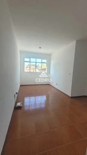 <strong>Apartamento com 3 quartos, sendo 1 suíte, na Vila Estrela</strong>