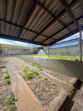 Casa Com 2 Quartos No Contorno