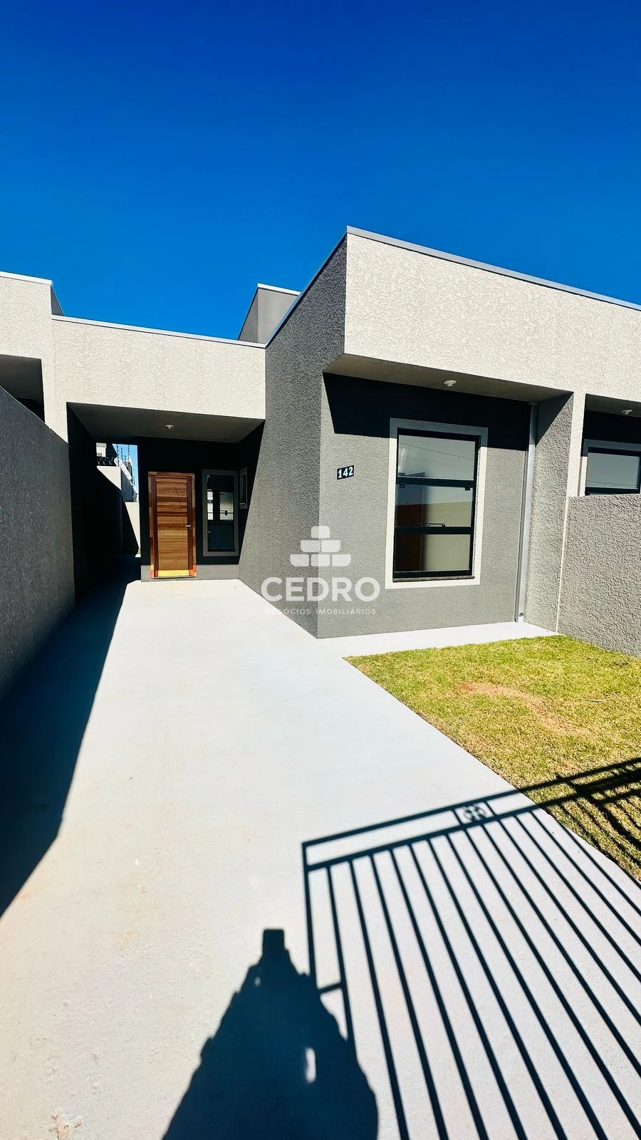 Casa Com 2 Quartos, Sendo 1 Suíte, No Cará Cará