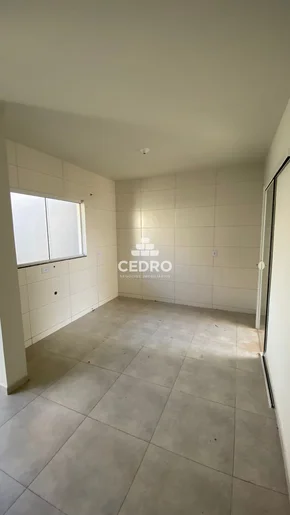 Casa Com 3 Quartos No Contorno