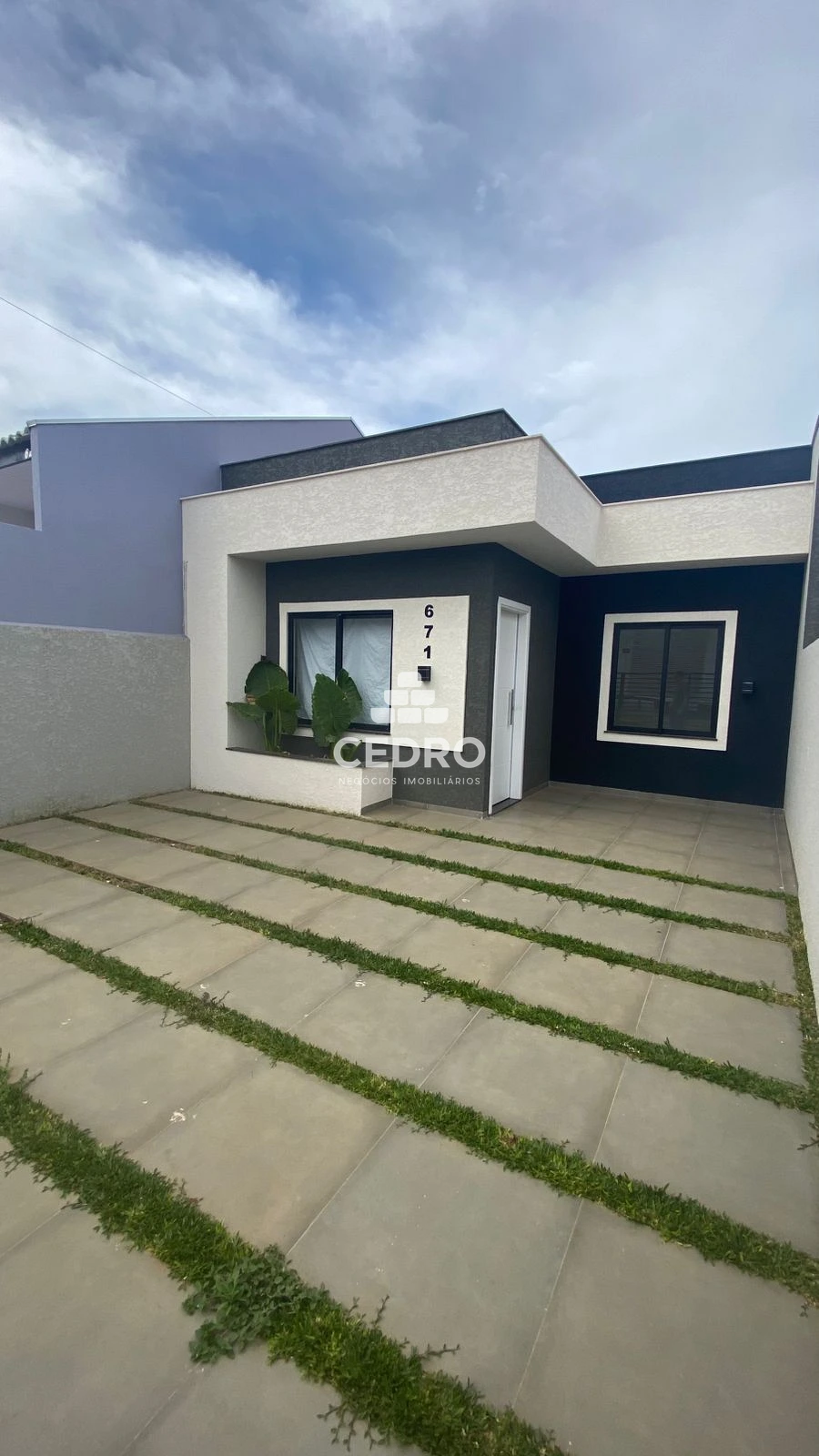Casa Com 3 Quartos No Cará Cará