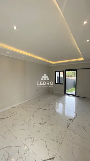 Casa Com 3 Quartos No Cará Cará