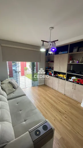Casa Com 3 Quartos, Sendo 1 Suíte, Em Oficinas