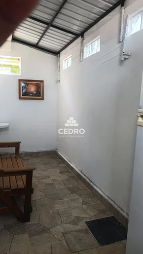 Casa Com 2 Quartos No Contorno