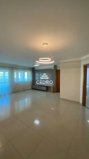 Apartamento Com 3 Quartos, Sendo 1 Suíte, No Centro