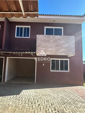 Sobrado Com 2 Quartos Em Uvaranas