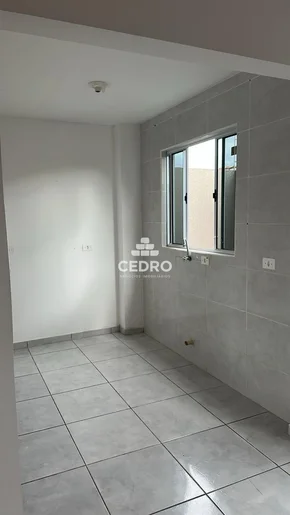 Sobrado Com 2 Quartos Em Uvaranas