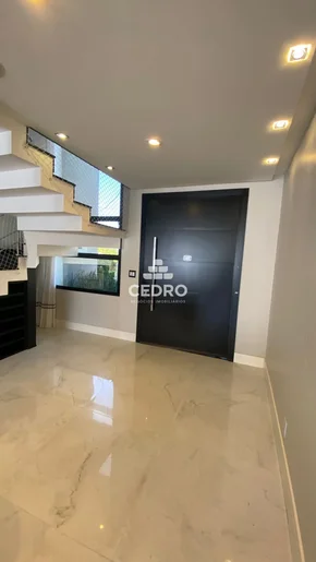 Casa Com 3 Quartos, Sendo 3 Suítes, No Terras Alphaville