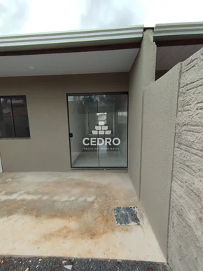 Casa Com 2 Quartos No Contorno