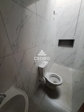 Casa Com 2 Quartos No Contorno