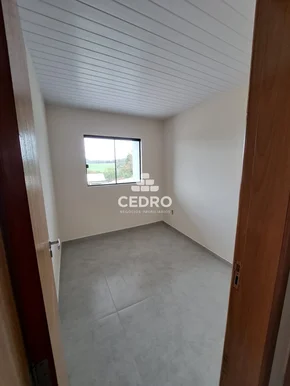 Casa Com 2 Quartos No Contorno