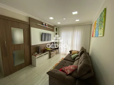 <strong>Casa com 3 quartos, sendo 1 suíte, no Contorno</strong>