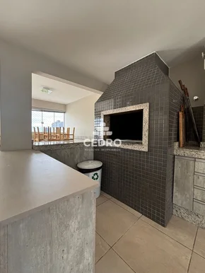 Apartamento Com 3 Quartos, Sendo 1 Suíte, No Centro