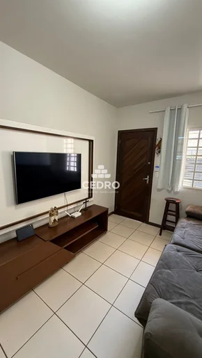Casa Com 3 Quartos, Sendo 1 Suíte, Em órfãs