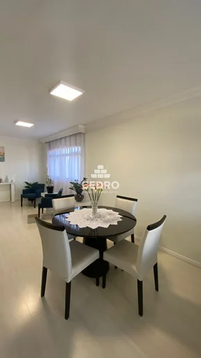 Apartamento Com 3 Quartos, Sendo 1 Suíte, No Centro