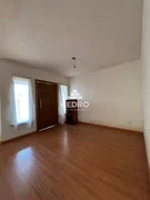 <strong>Sobrado com 5 quartos, sendo 1 suíte, em Uvaranas</strong>