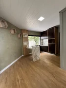 <strong>Casa com 3 quartos, sendo 1 suíte, no Contorno</strong>