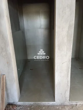 Barracão De 255m² Em órfãs