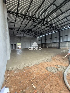 <strong>Barracão de 255m² em Órfãs</strong>