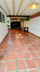 <strong>Casa com 5 quartos, sendo 1 suíte, na Ronda</strong>